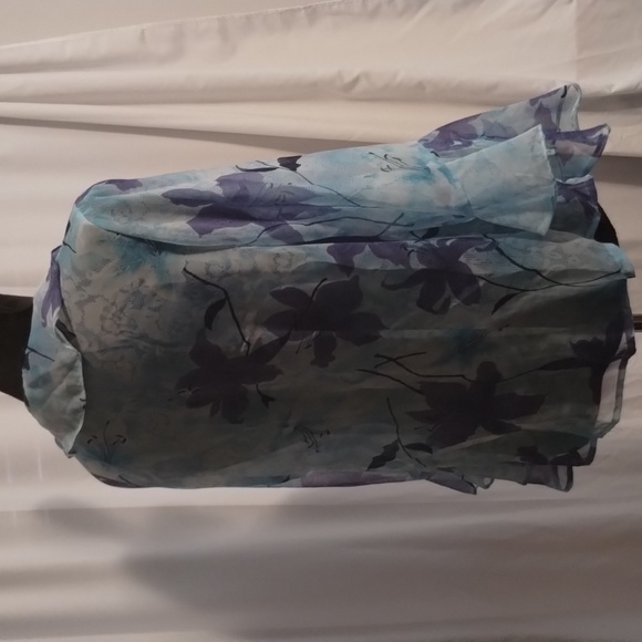 Dressbarn aqua and lavender bottom front sheer flutter sleeve and neckline… - Picture 4 of 8